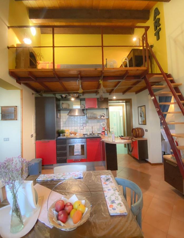 Ca' Tomassino Holiday Apartments Урбіно Екстер'єр фото
